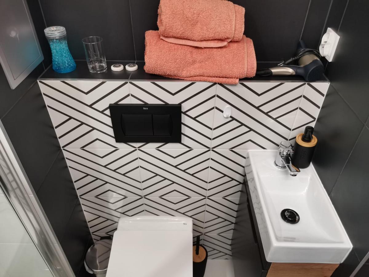 Przytulny Apartament W Wiezowcu - Centrum Miasta Podwislocze 38 Rzeszow Exterior photo